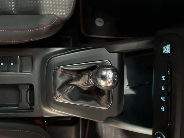 Ford Focus EcoBoost ST Line Wagon