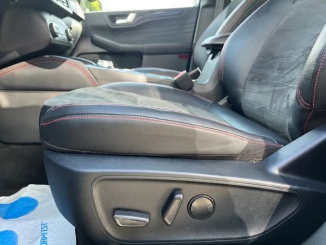 Ford Kuga Plug in Hybrid ST Line X