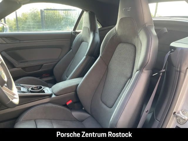 Porsche 992 Cabrio Carrera GTS