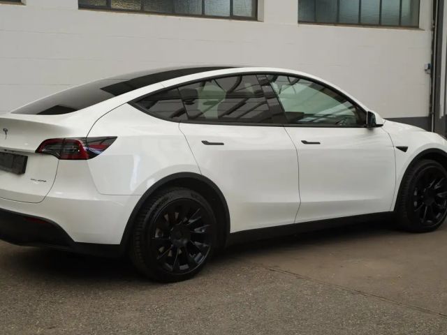 Tesla Model Y AWD Long Range