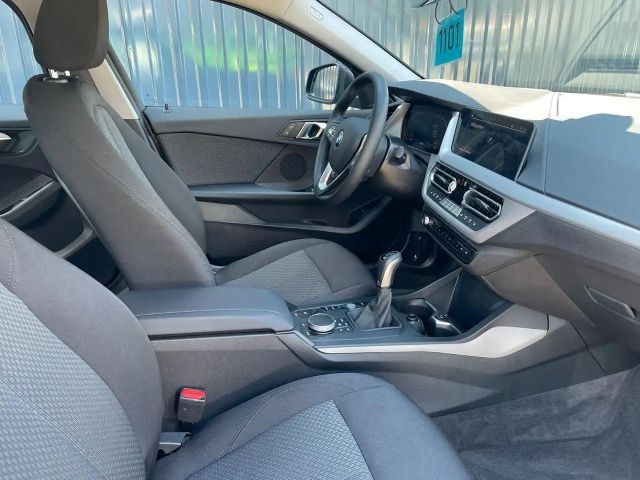 BMW 116 116i 5-deurs Sedan