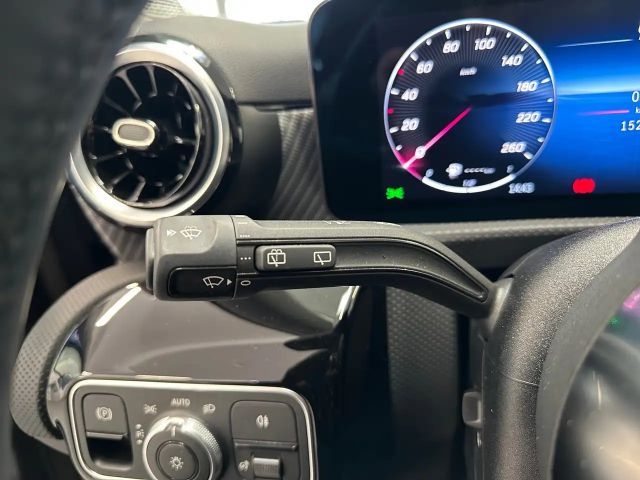 Mercedes-Benz A 200 A 200 d