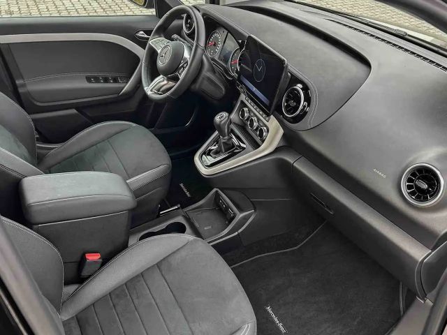 Mercedes-Benz T 180 180 d MBUX+RüKam+Lenkradhzg+LED