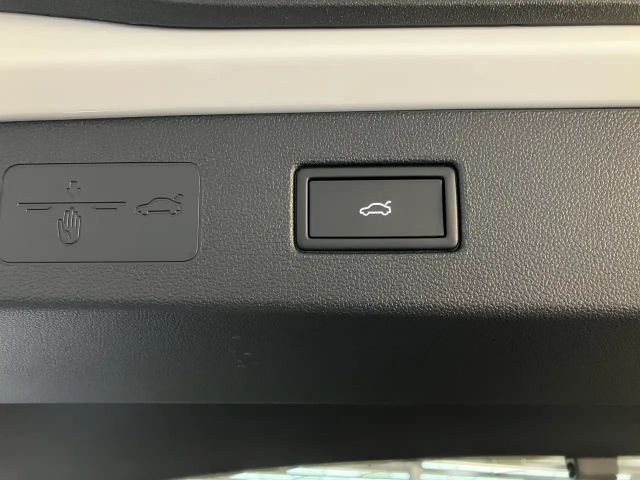 Volkswagen T-Roc 1.5 eTSI DSG R-Line