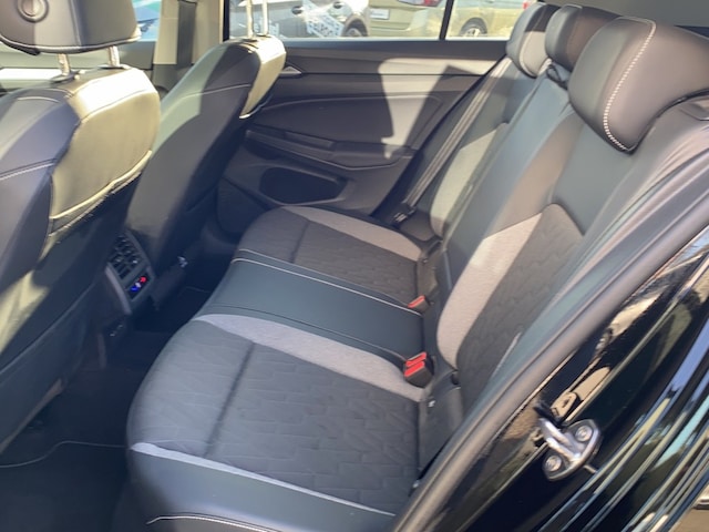 Volkswagen Golf 1.5 eTSI DSG Plus