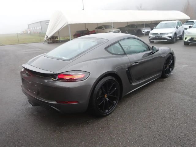 Porsche Cayman Coupé