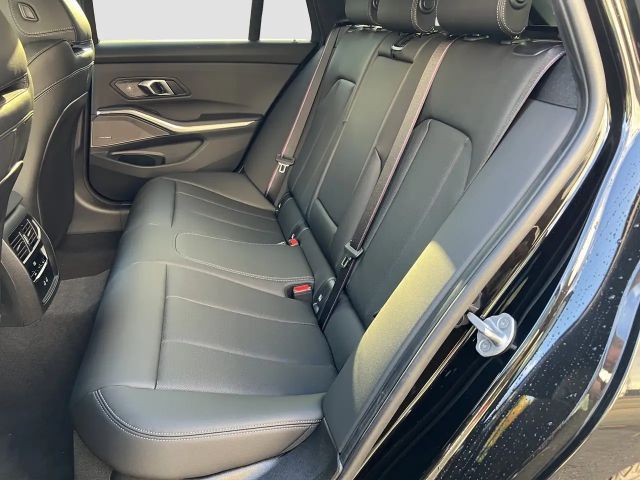 BMW 320 320d M-Sport Touring xDrive