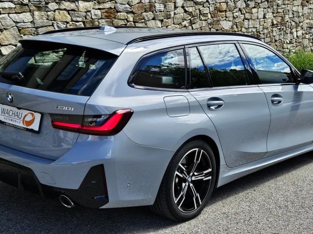 BMW 330 330i Touring xDrive