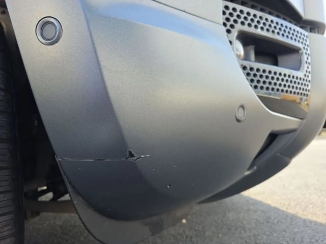 Land Rover Defender 110