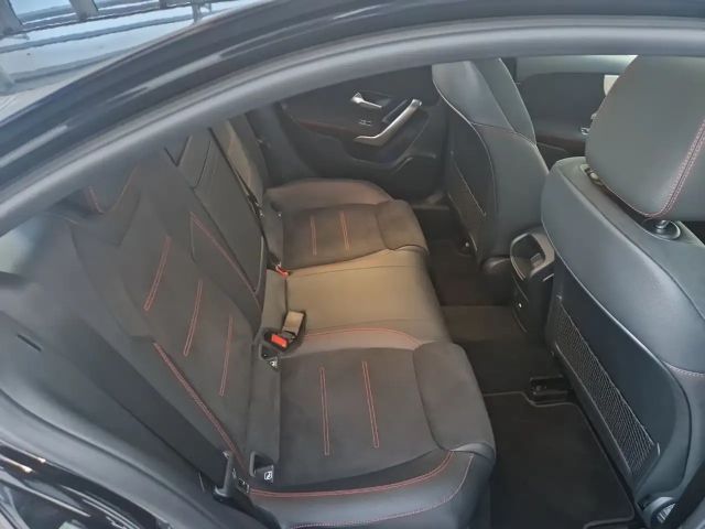 Mercedes-Benz A 180 AMG Line