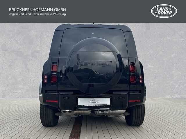 Land Rover Defender 110 Dynamic SE