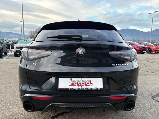 Alfa Romeo Stelvio Q4 Veloce