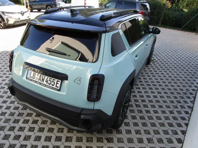 Renault 4 Comfort E-Tech Iconic