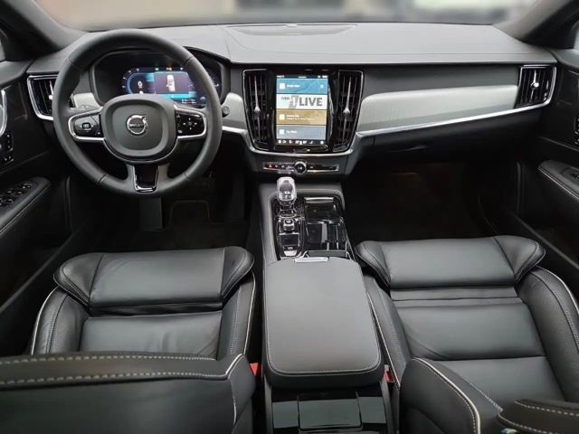 Volvo V90 AWD Dark Plus T6