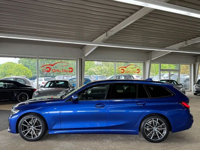 BMW 320 320d M-Sport Touring xDrive