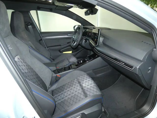 Volkswagen Golf 1.5 eTSI DSG R-Line