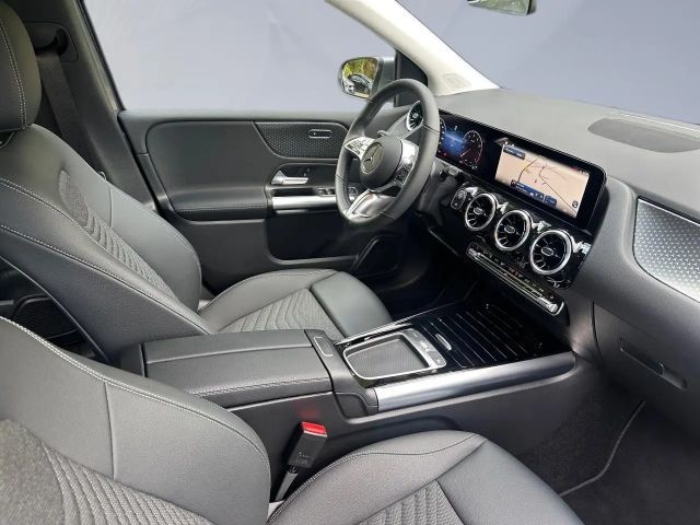 Mercedes-Benz B 180 Progressive Sedan