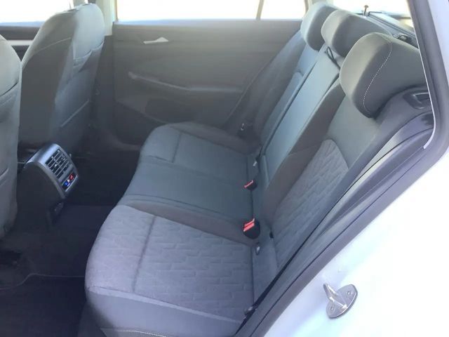 Volkswagen Golf 1.5 TSI Life Variant