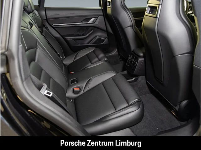 Porsche Taycan 4 Cross Turismo