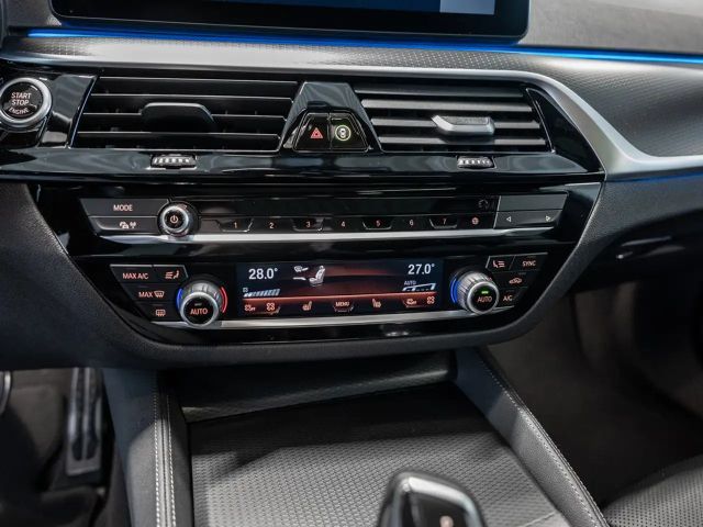 BMW 530 530e M-Sport Touring xDrive