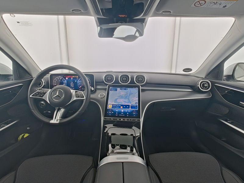 Mercedes-Benz C 180 AVANTGARDE Sedan