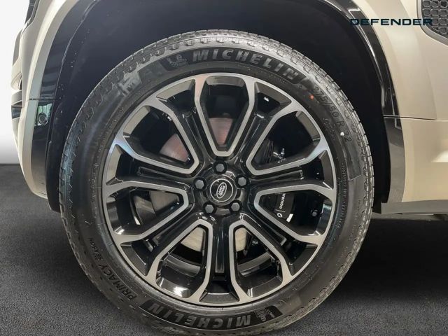 Land Rover Defender 110