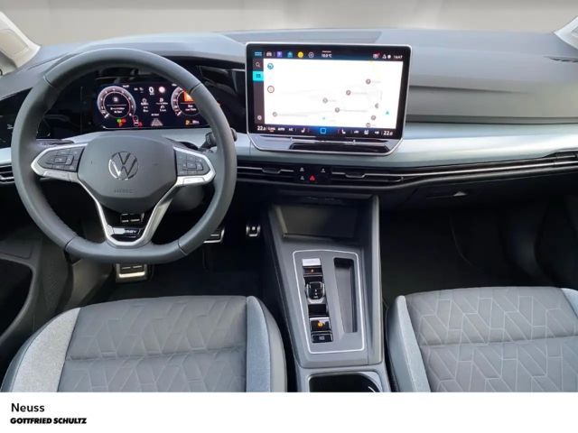 Volkswagen Golf 1.5 eTSI DSG