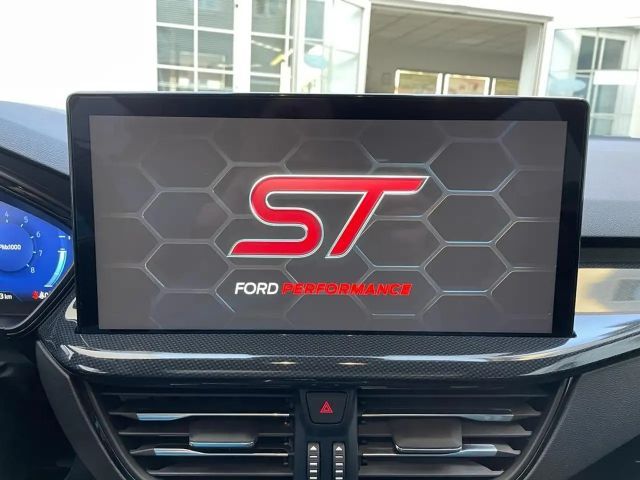 Ford Focus ST Line