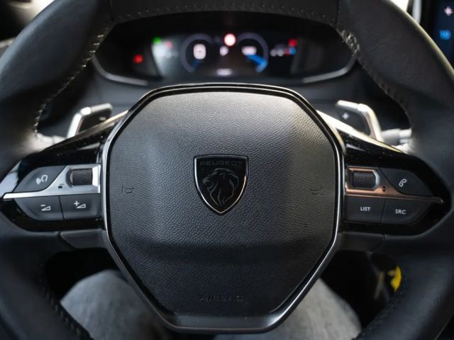 Peugeot 2008 Allure Pack EAT8 PureTech