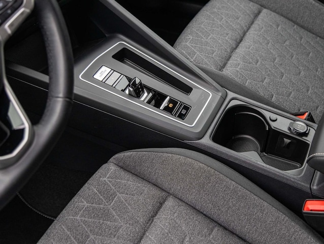 Volkswagen Golf 1.5 eTSI Golf VIII