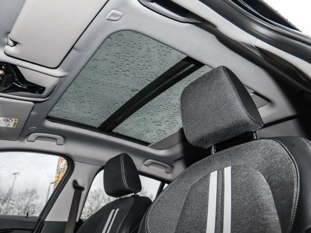 BMW 118 118i 5-deurs Sedan Sport Line