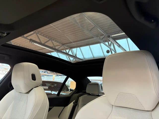 BMW 520 520d M-Sport Sedan xDrive