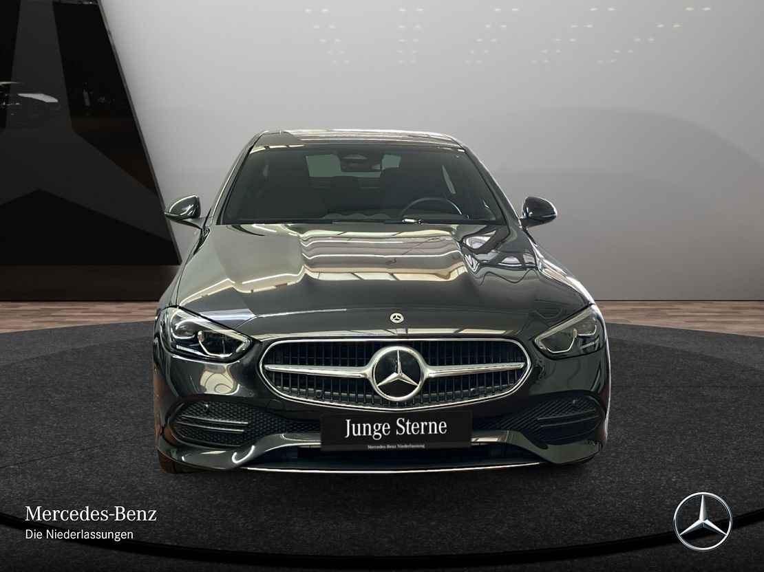 Mercedes-Benz C 180 Sedan