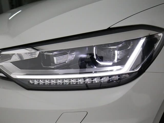 Volkswagen Touran 1.5 TSI DSG R-Line