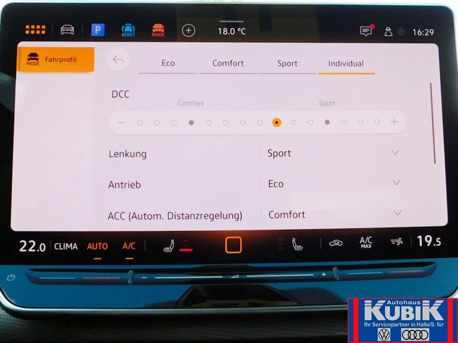 Volkswagen Golf 1.5 eTSI DSG IQ.Drive Style