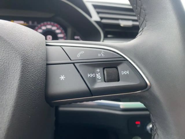 Audi Q3 advanced *DSG*Pano*LED*Navi*SHZ*PDC*