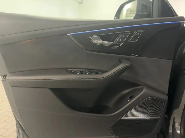 Audi SQ8 TFSI tiptr. AHK STDHZG NACHTS HUD PANO 360°K