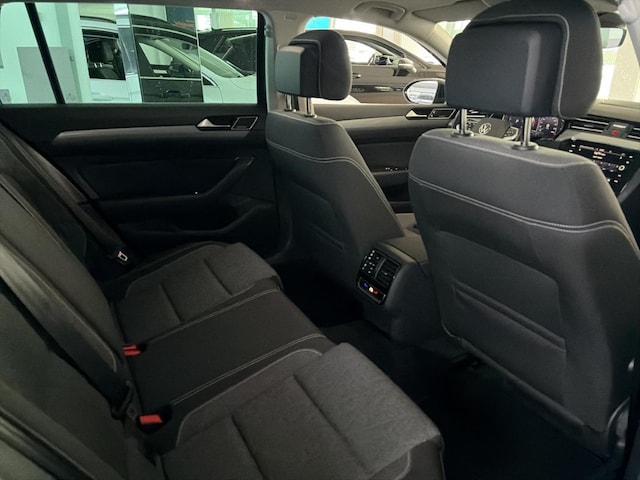 Volkswagen Passat 2.0 TDI Business DSG Variant