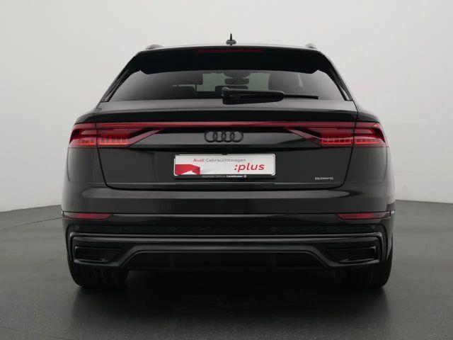 Audi Q8 S-Line