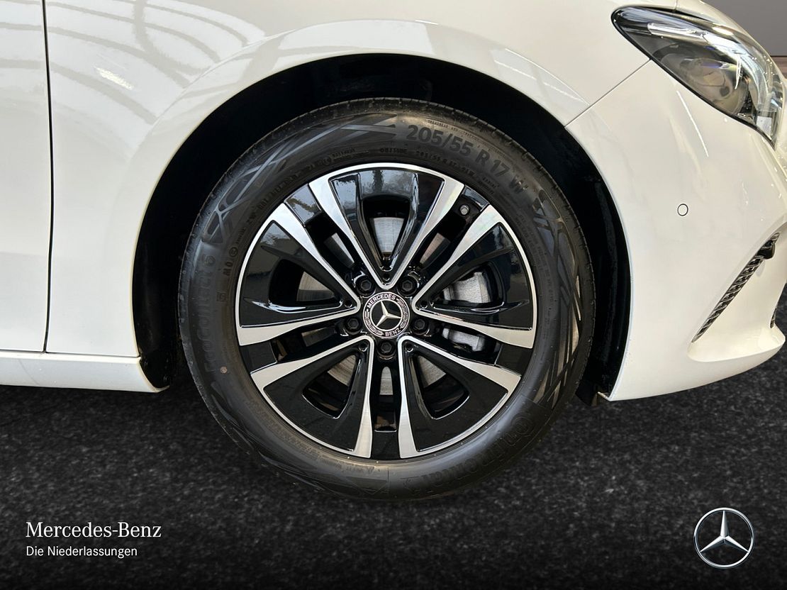 Mercedes-Benz B 200 Sedan