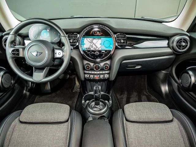 MINI Cooper 3-Tür. Aut Sportsitz Kamera DAB Navi 1VB