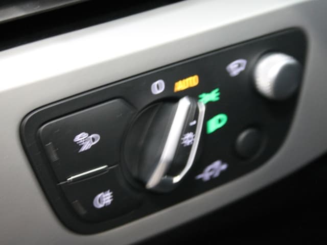 Audi A4 30 TDI S-Tronic Sedan