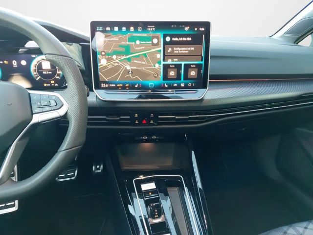 Volkswagen Golf 1.5 eTSI DSG R-Line