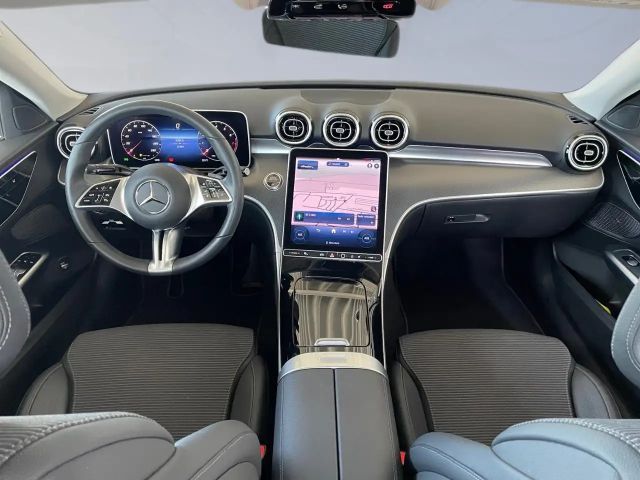 Mercedes-Benz C 200 AVANTGARDE Sedan