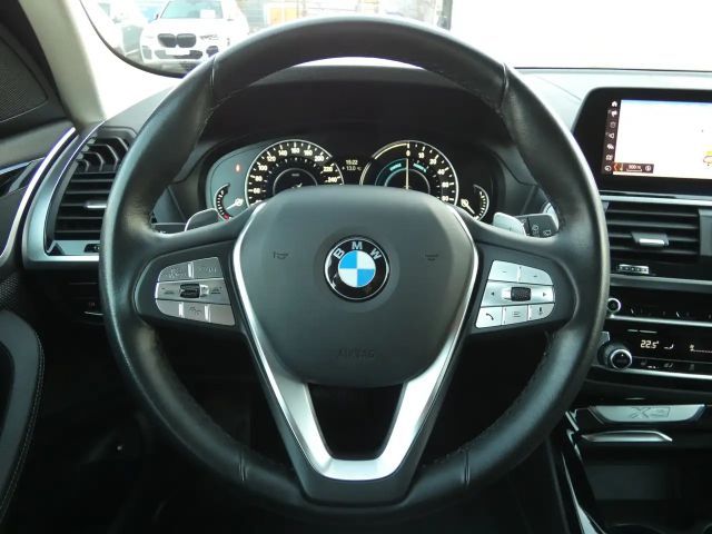 BMW X3 xDrive30e