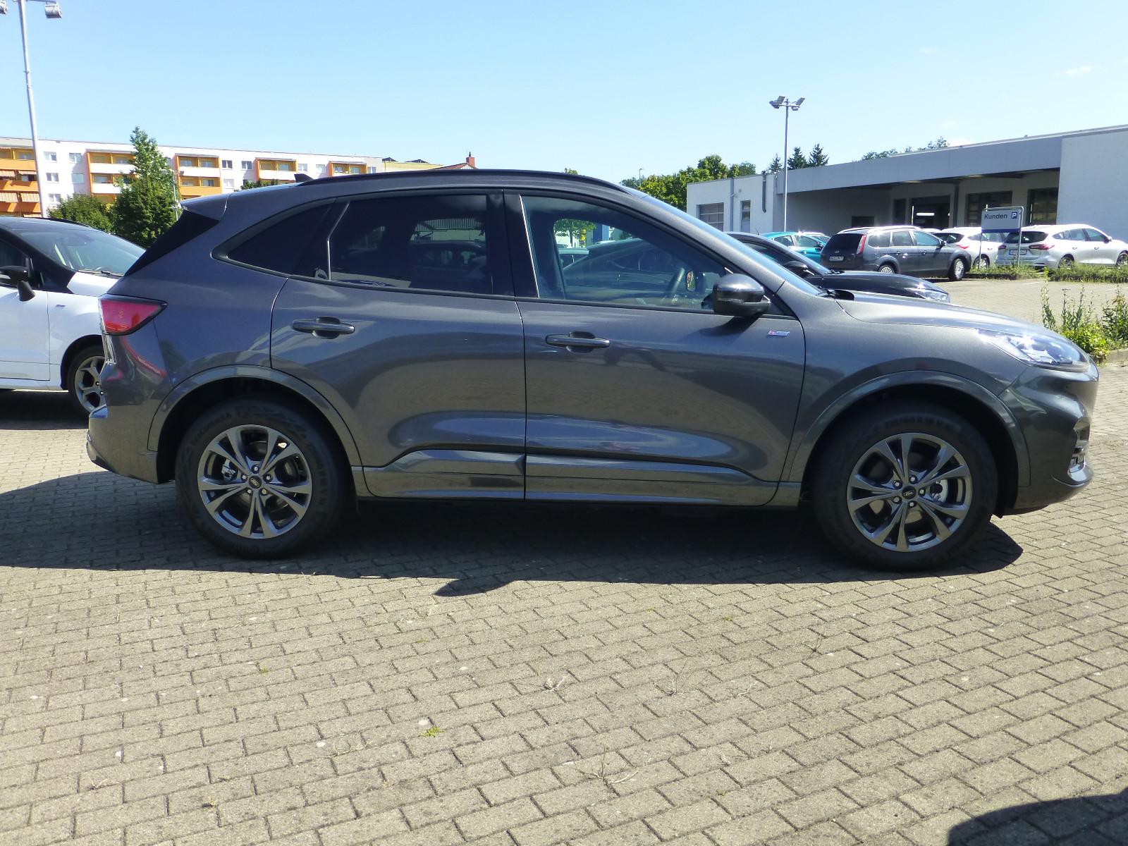 Ford Kuga Plug in Hybrid ST Line X