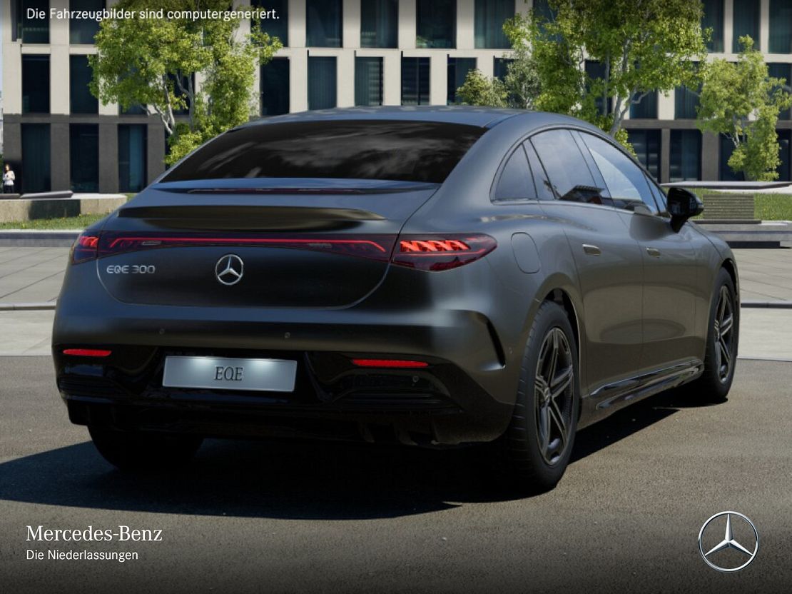 Mercedes-Benz EQE 300 Sedan