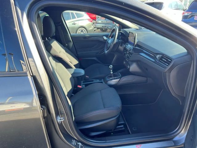 Ford Focus ST Line Wagon