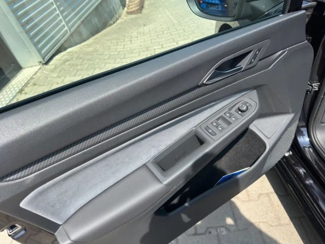 Volkswagen Golf DSG R-Line Variant