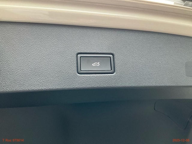 Volkswagen T-Roc 1.5 TSI DSG R-Line Style